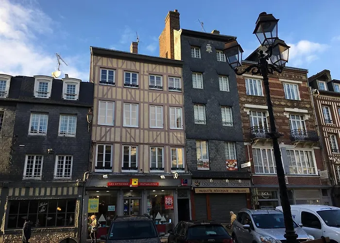 Le Champlain Apartment *