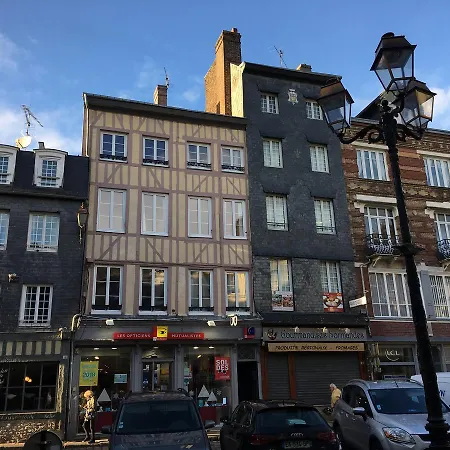 Le Champlain Apartmán *